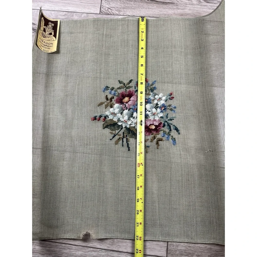 Paragon Needlepoint Tapestry Finished Floral Piece Art. 2100 B 6527 Embroidery